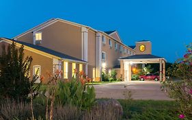 Super 8 By Wyndham Perry
